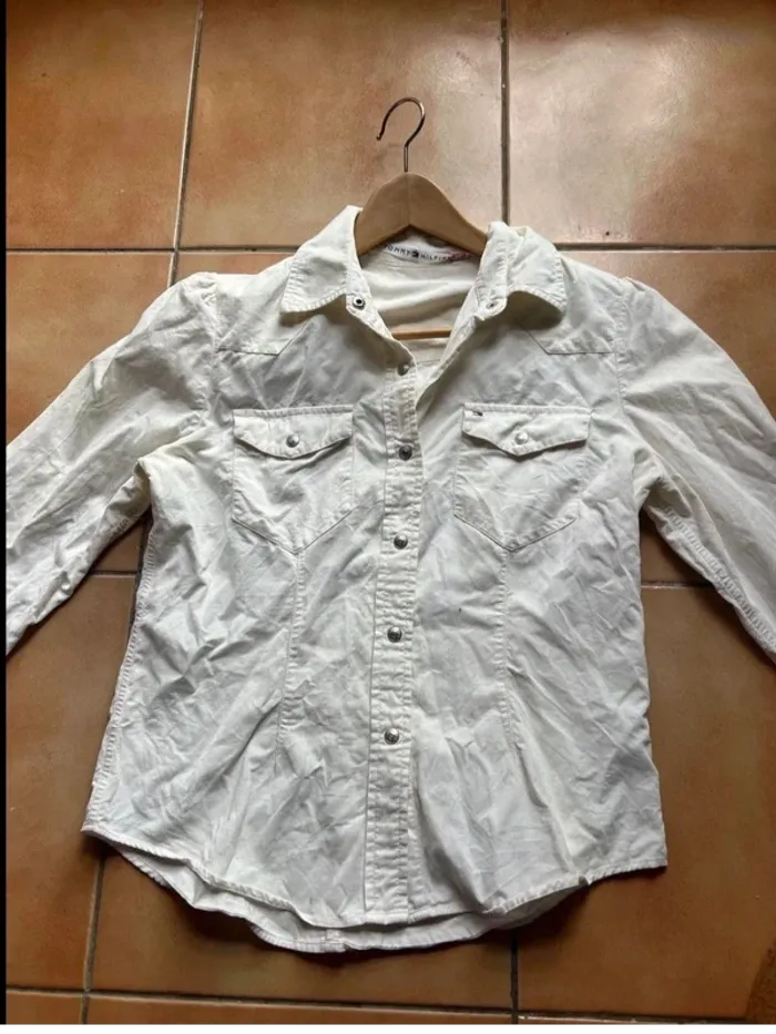 Chemise tommy Hilfiger 100% coton - taille 10 ans - très bon état - style chic - photo numéro 2