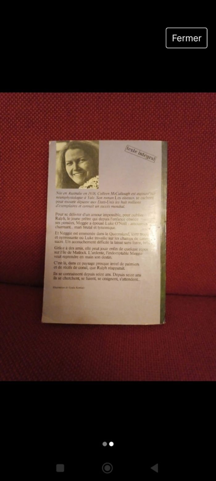 Les oiseaux se cachent pour mourir