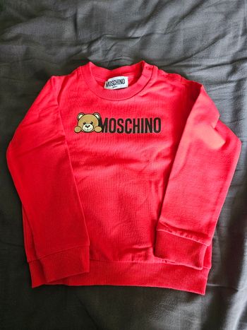 Pull moschino rouge