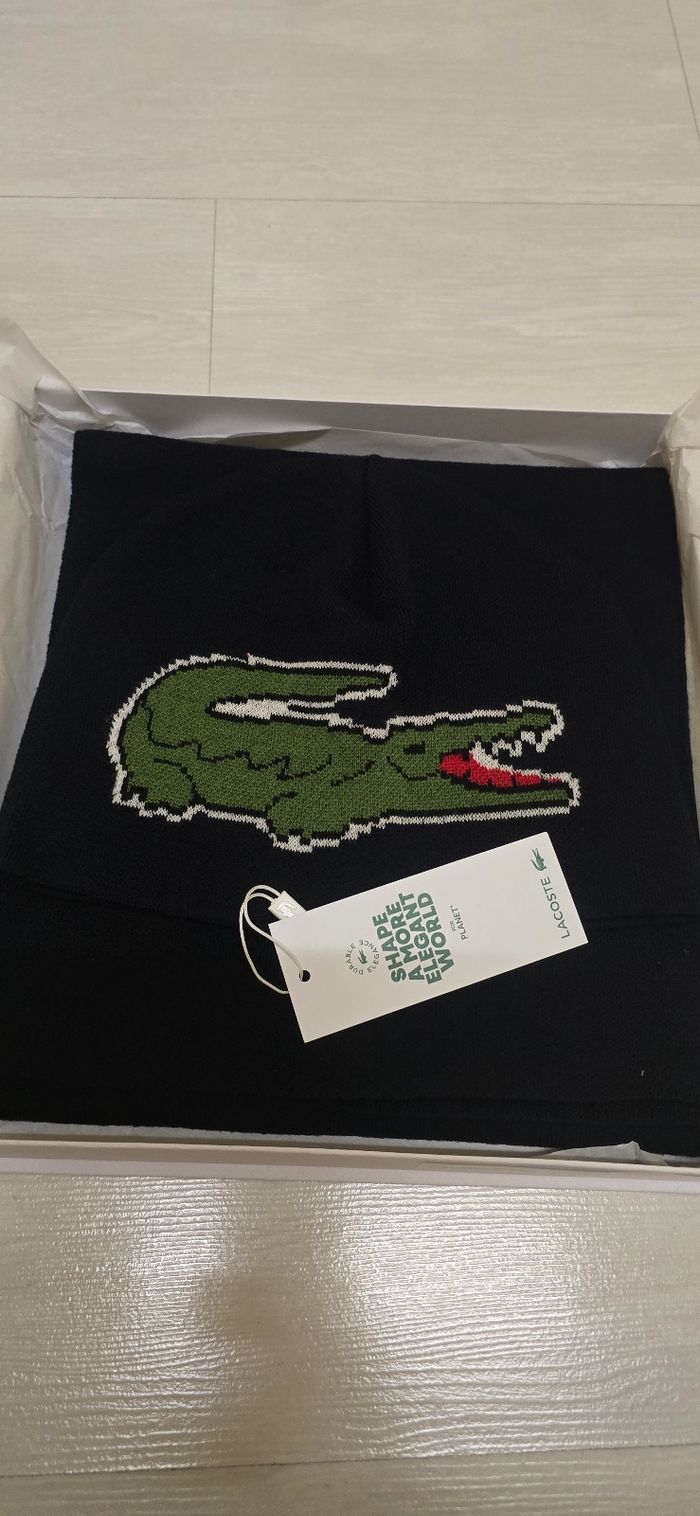 Coffret echarpe et bonnet lacoste - photo numéro 2