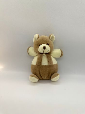 Petit ours en peluche