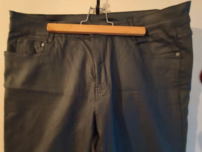 Pantalon huilé neuf anthracite taille 2XL 44 très extensible - photo numéro 2