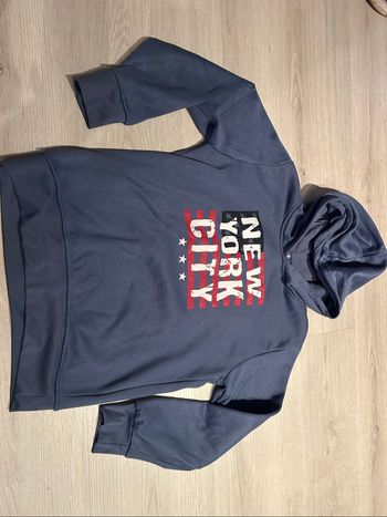 Sweat bleu  à capuche