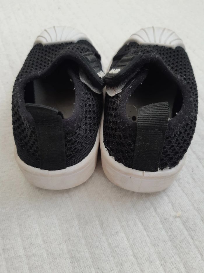 Chaussures mixte noire et blanche 23 - photo numéro 6