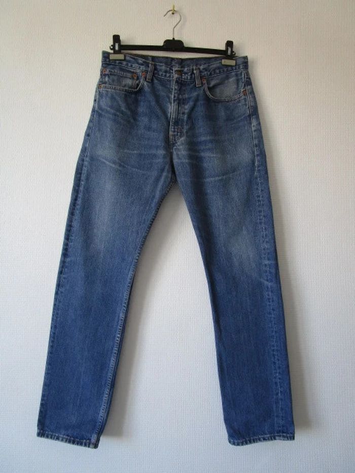 Jean bleu Levi's vintage 505 W34 L32 TBE - photo numéro 2