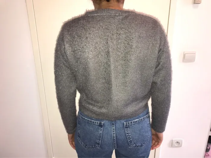 Pull gris à poils - photo numéro 3