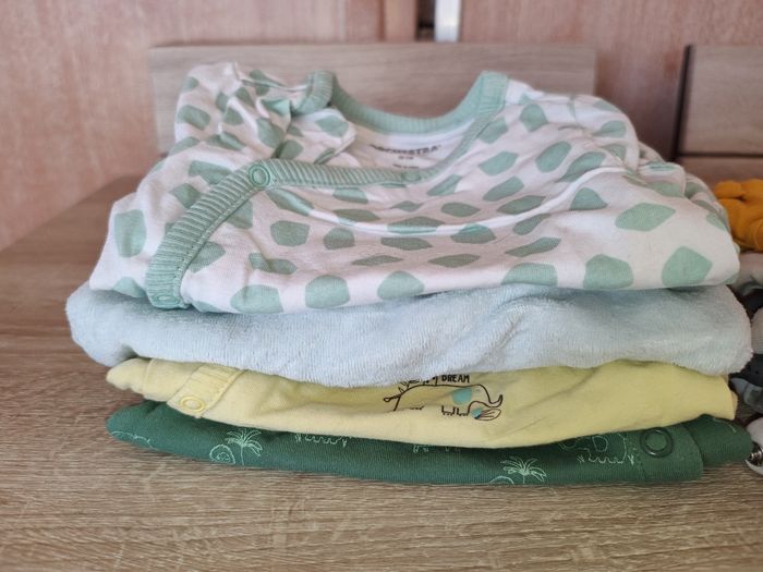 Lot de vêtements garçon
