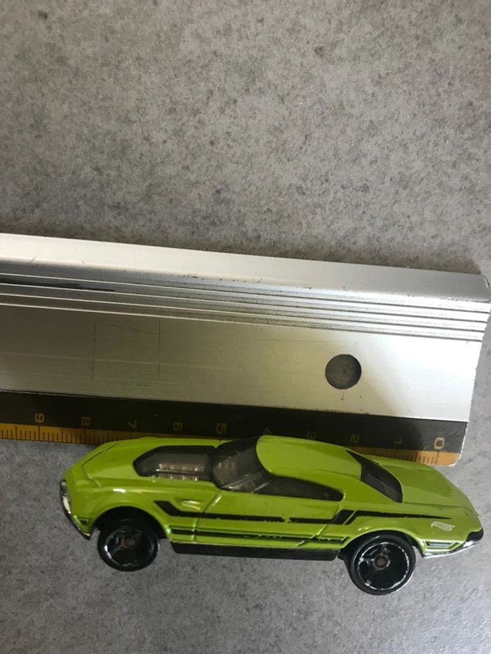 jouet voiture hotwheels très bon état 8 cm environ verte - photo numéro 2