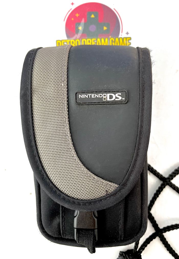 Housse officiel grise et noir pour Nintendo pour DS