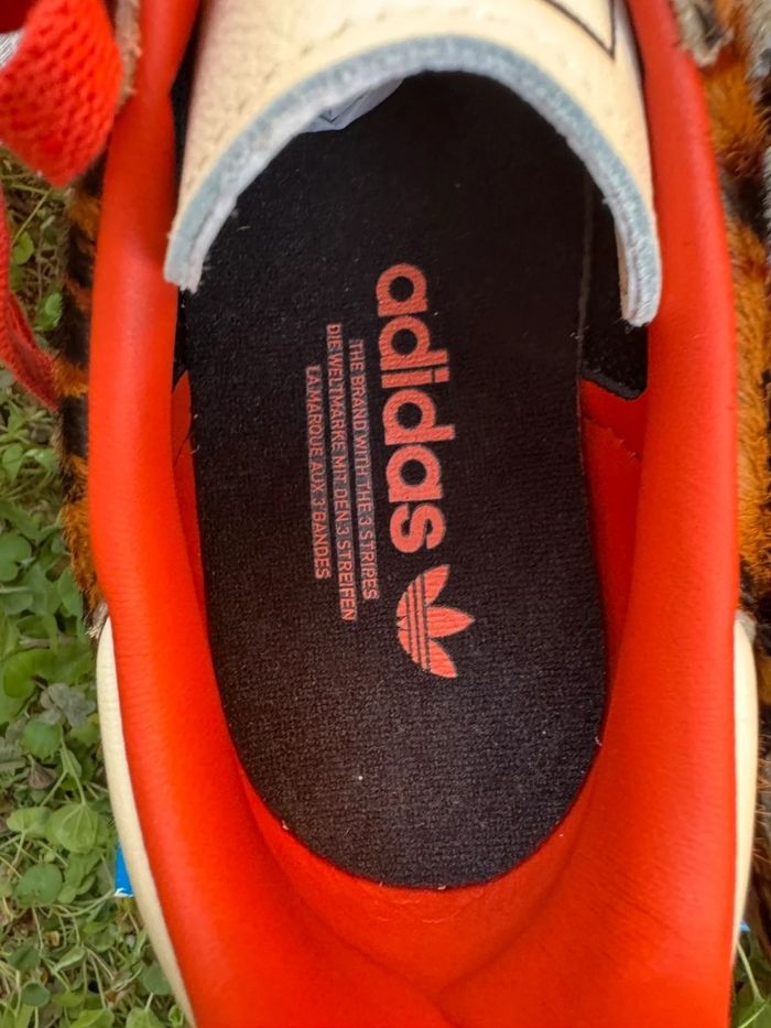 Adidas Samba OG léopard Rouge  Taille 40 - photo numéro 3