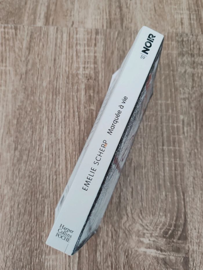 Emelie Schepp ⭐ Marquée à vie - photo numéro 3