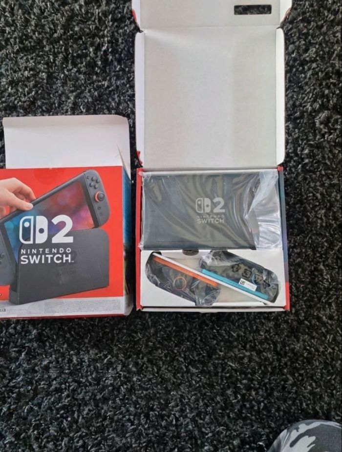 Console Nintendo Switch 2 + lot Mario Kart World - photo numéro 3