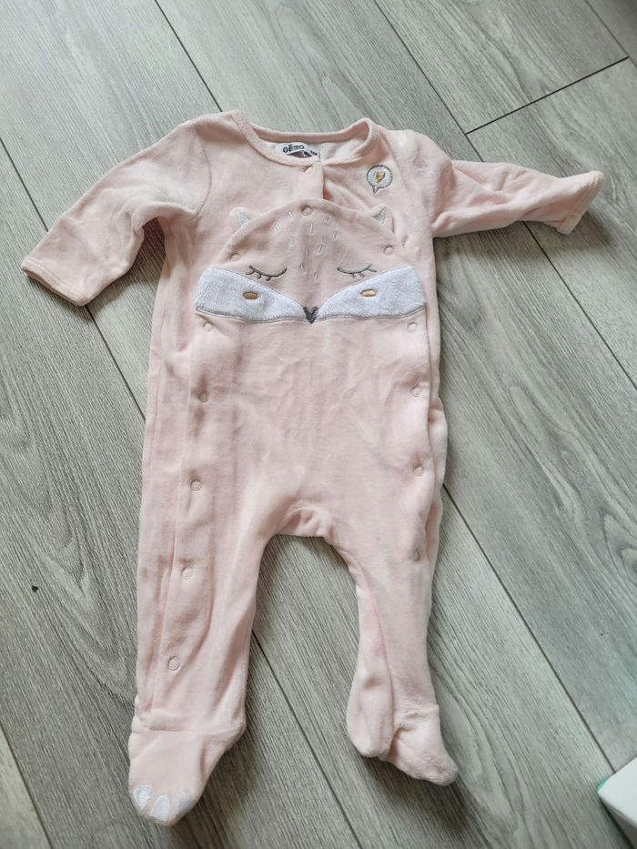 Pyjama taille 6 mois
