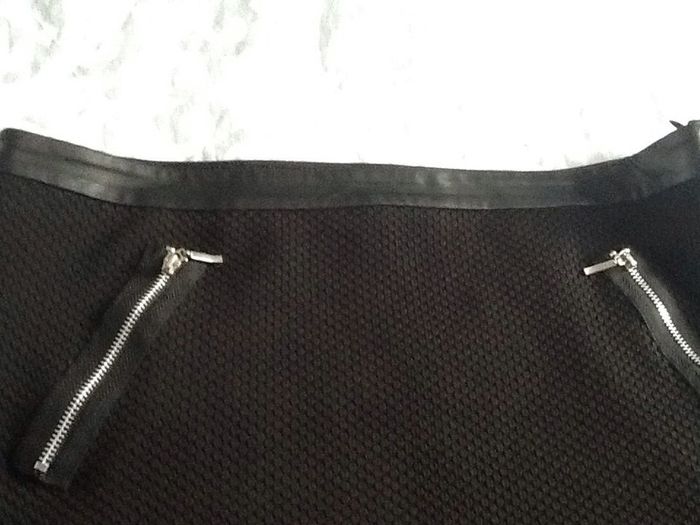 Jupe courte - photo numéro 3