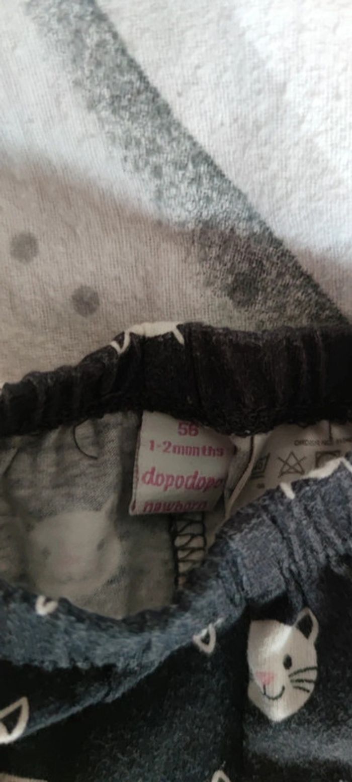 Pantalons 1mois - photo numéro 3