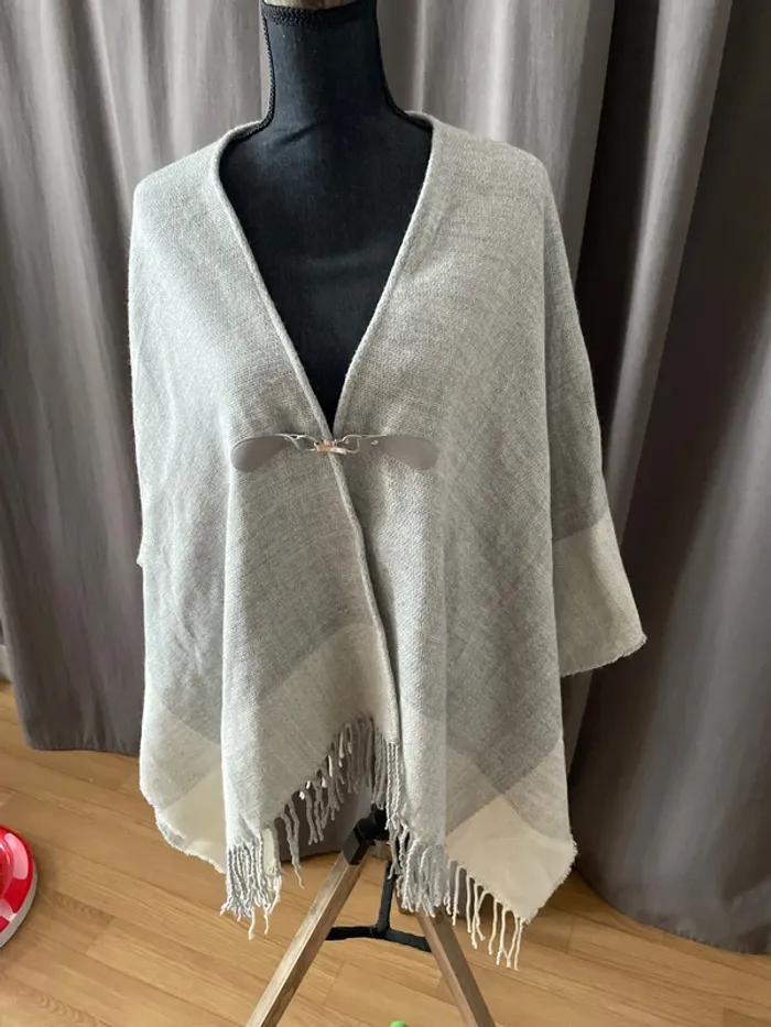 Poncho - photo numéro 2