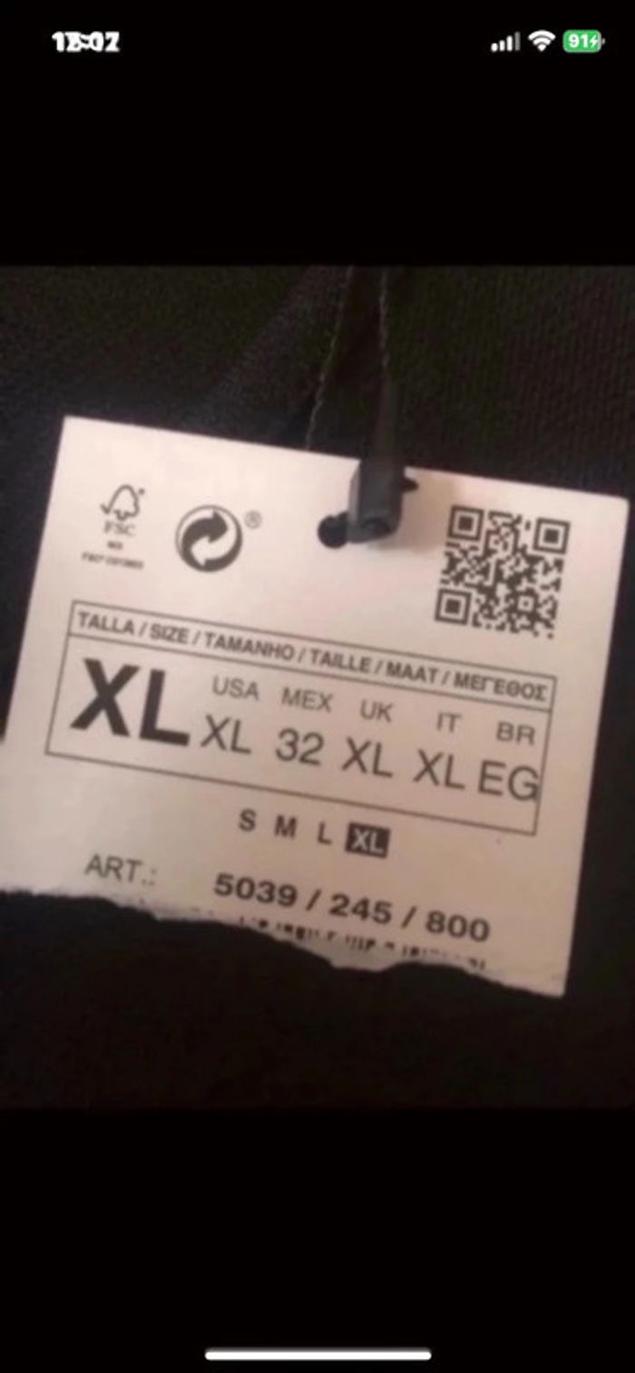 petit Haut noir tissu épais style Néoprène Zara taille xl - photo numéro 4