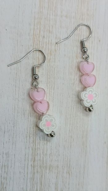 Jolies boucles d'oreilles pendantes