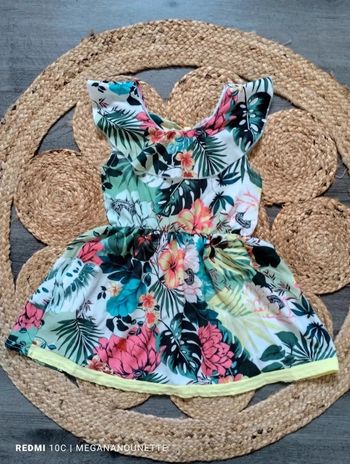 🦋 Magnifique robe fleurie col bateau cintrée 4 ans P'tit môme