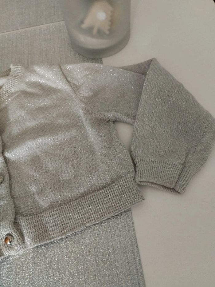 Jolie gilet gris brillant taille 23 mois - photo numéro 5