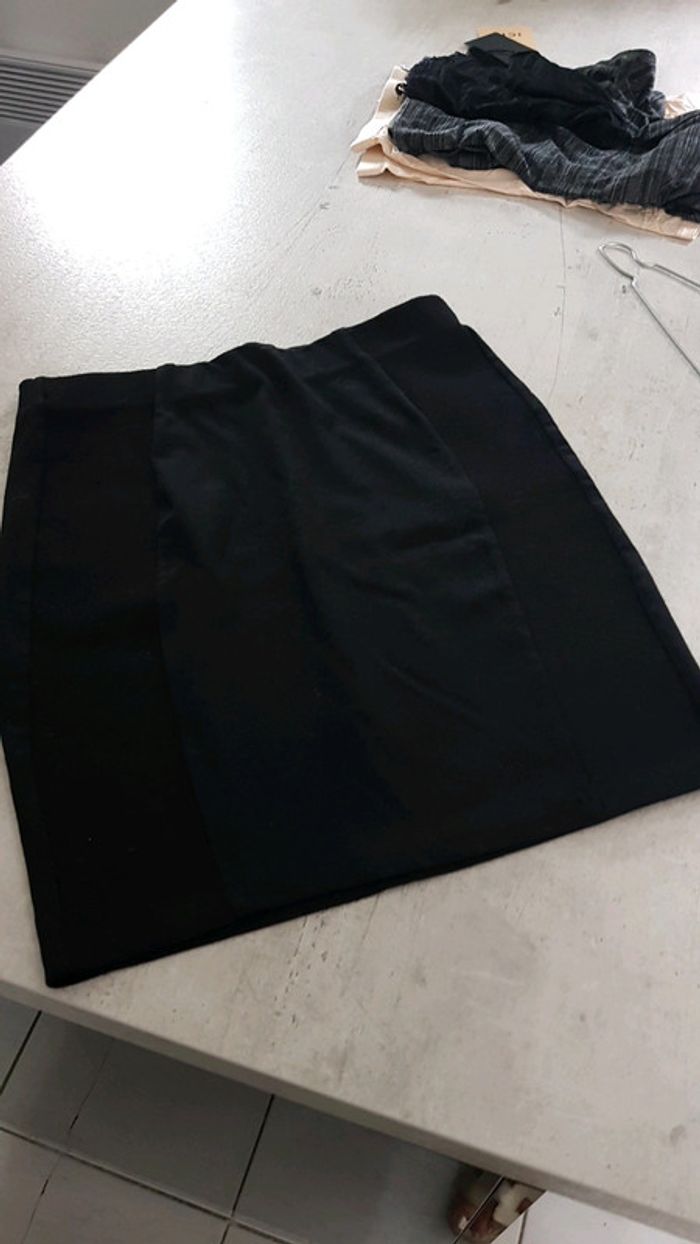 Jupe crayon taille s parfait état - photo numéro 2