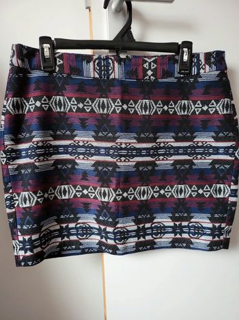 Jupe courte femme 42 très bon état