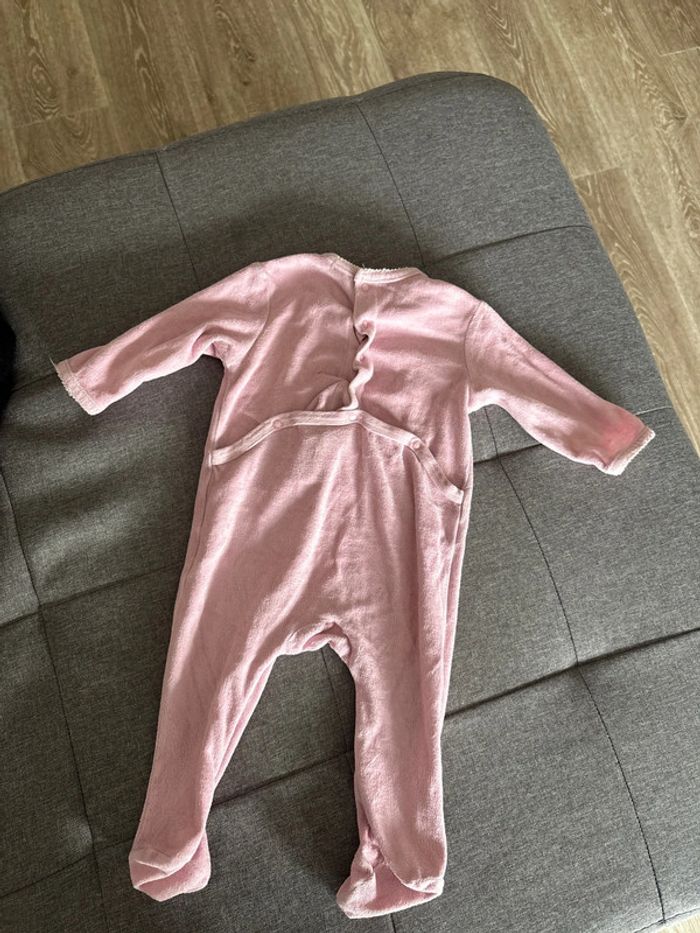 Pyjama 9 mois fille rose et gris kiabi très bon état - photo numéro 4