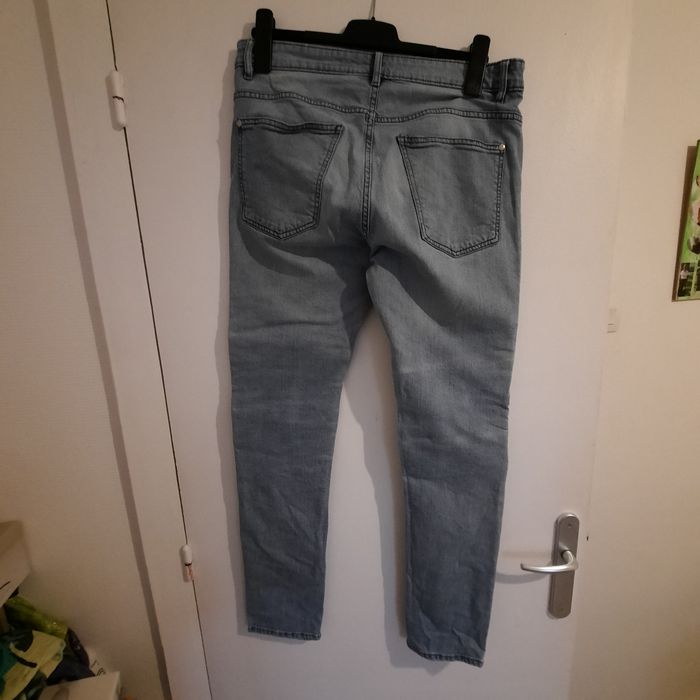 Vends jeans homme - photo numéro 2