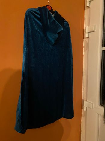 Robe Merida avec cape