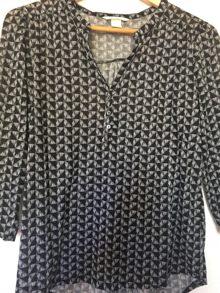 Très belle blouse noir et blanche taille S HM - photo numéro 2