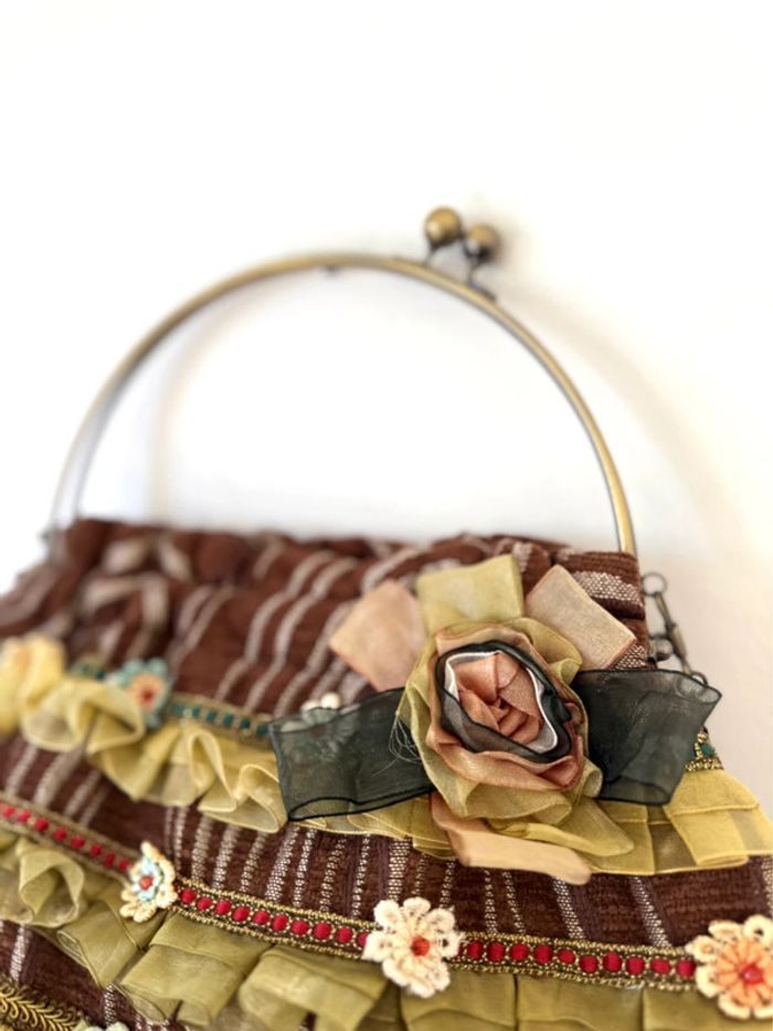 Sac à main marron fleurs et fantaisie en velours Vintage retro• Brown velvet handbag - photo numéro 4