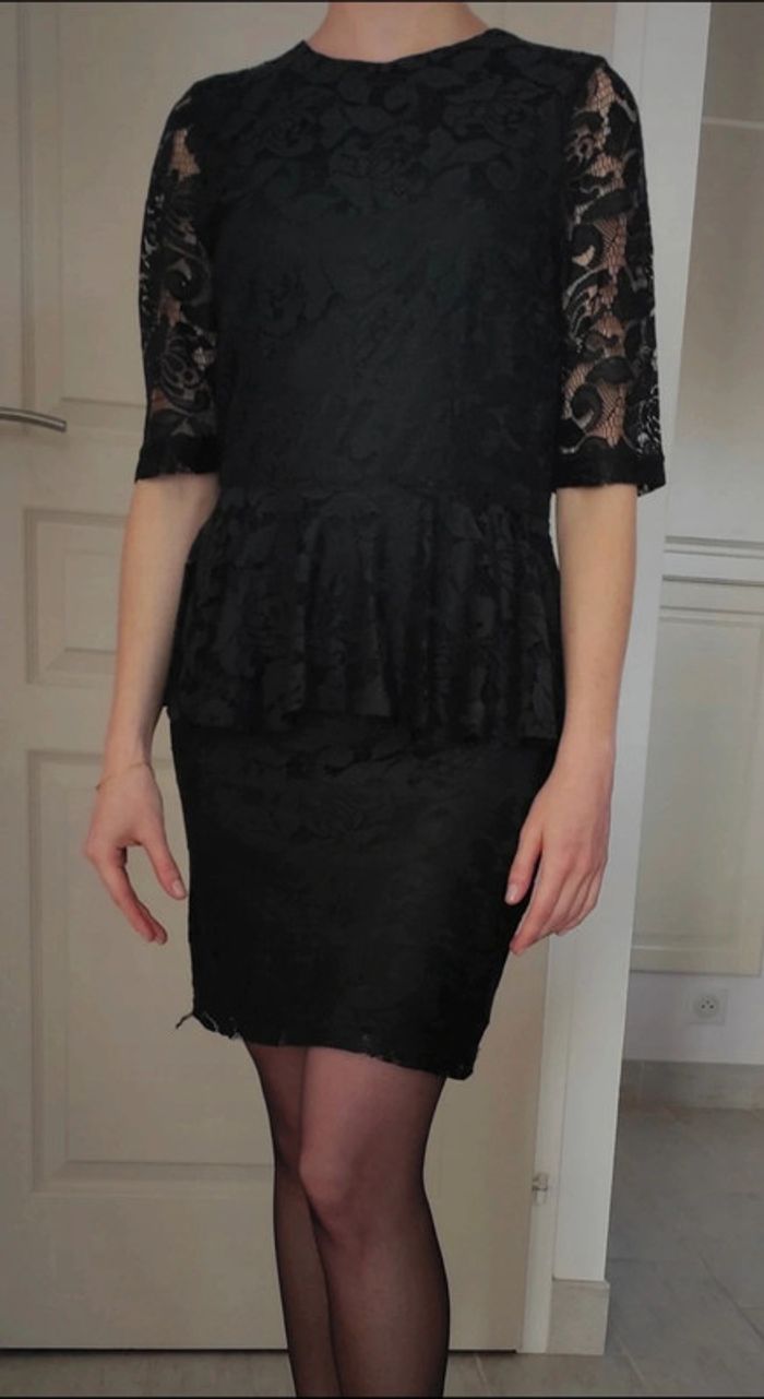 Robe dentelle noire Vero Moda 34