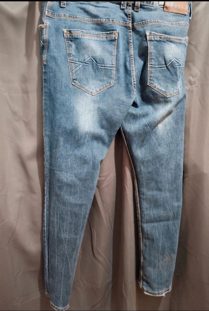 Jean 46 - photo numéro 2