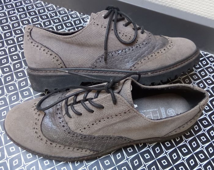 Chaussures,Derbies, basse pour  femme taille 38, hiver grise, noire FPC, lacet