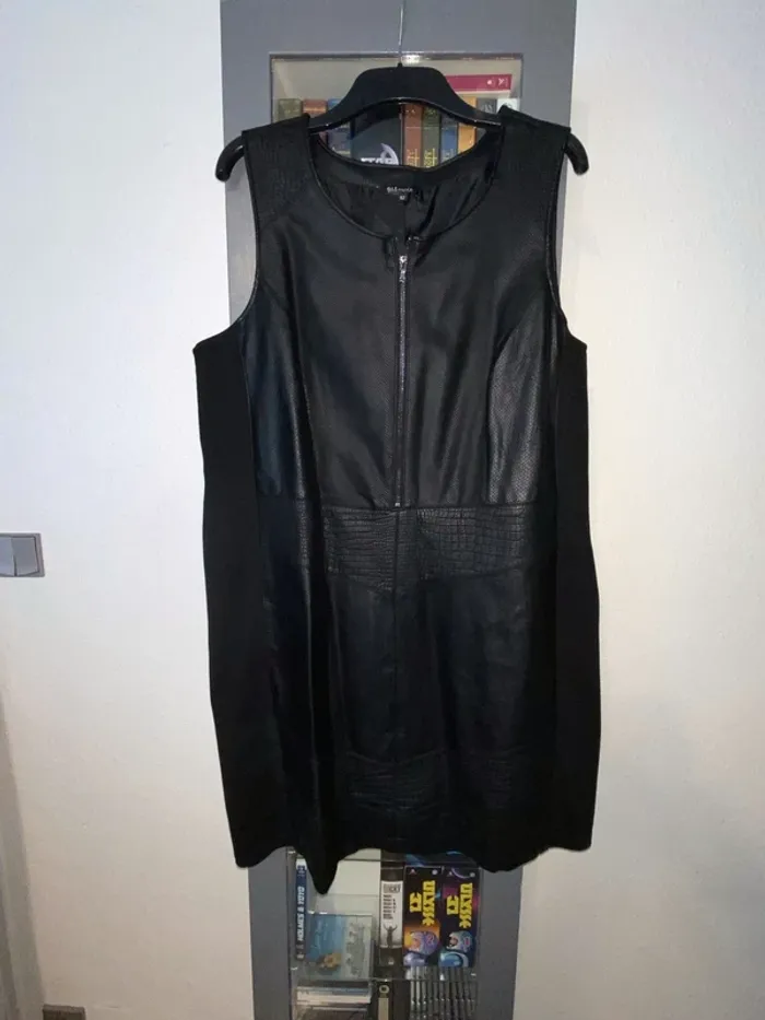 superbe robe noir simili cuir bi-matières M&S mode taille 52