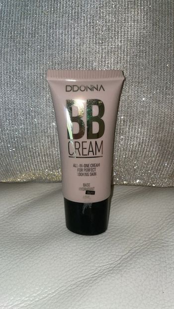 BB crème numéro 4 Ddonna neuve