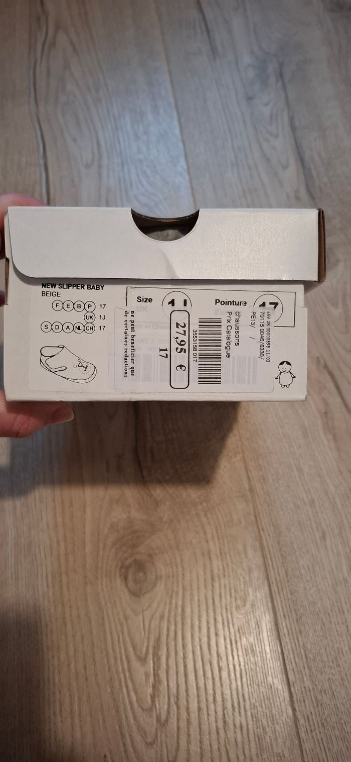Chaussons cuir t17 NEUFS - photo numéro 4