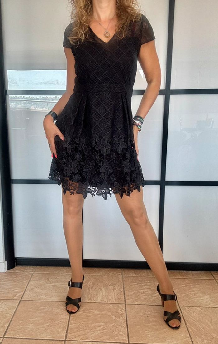 Robe dentelle noire Comptoir des Cotonniers 38 - photo numéro 3