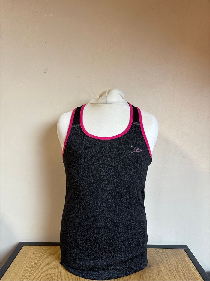 Débardeur de sport fille taille 140 - photo numéro 1