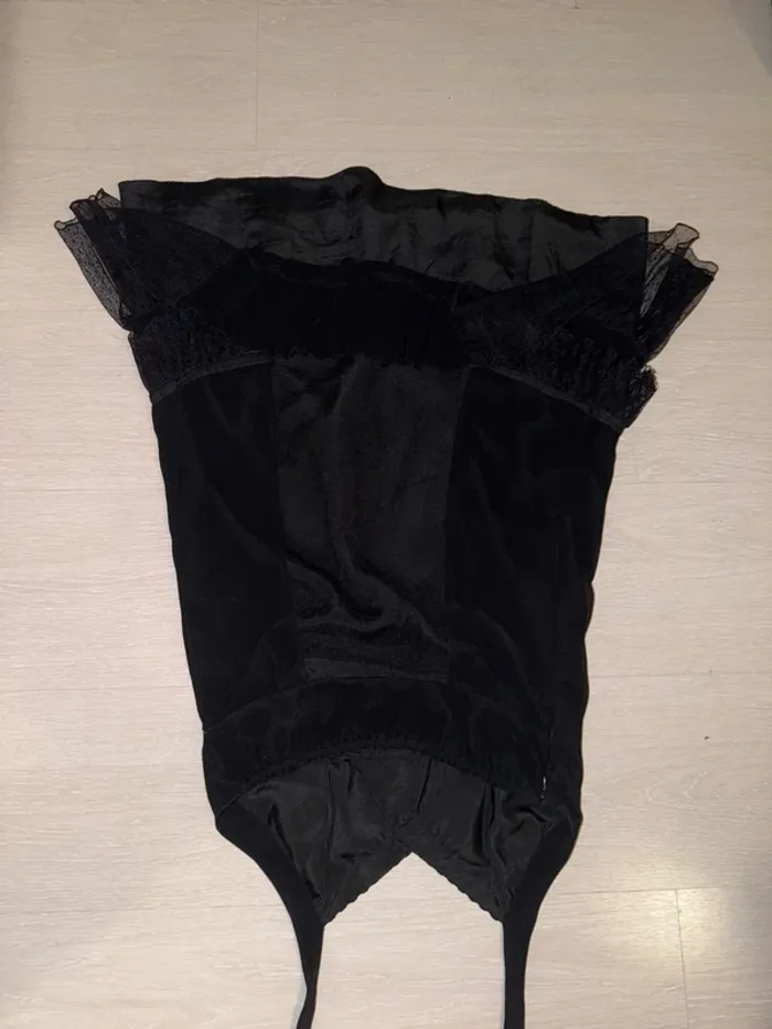 robe à dentelle - photo numéro 3