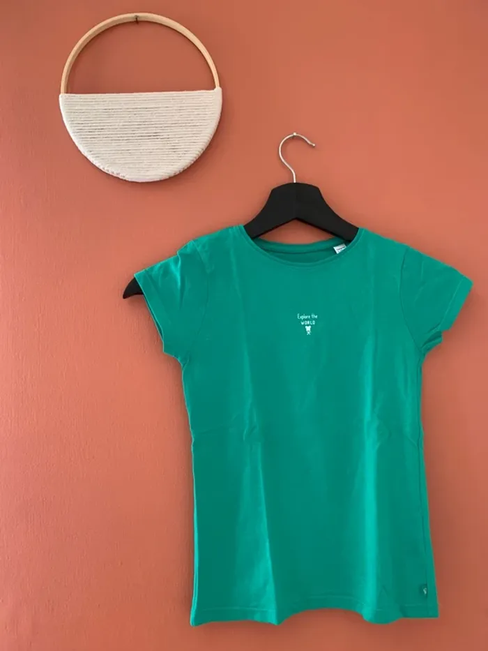 T-shirt vert fille – 8 ans / 128 cm