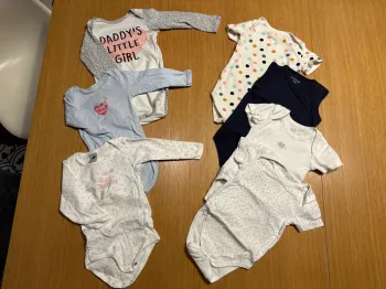 Lot de 7 body’s 1 ans