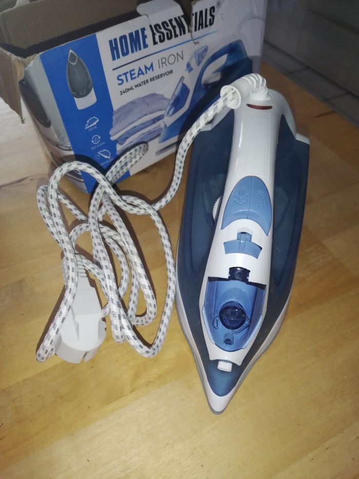 Fer à repasser - photo numéro 2