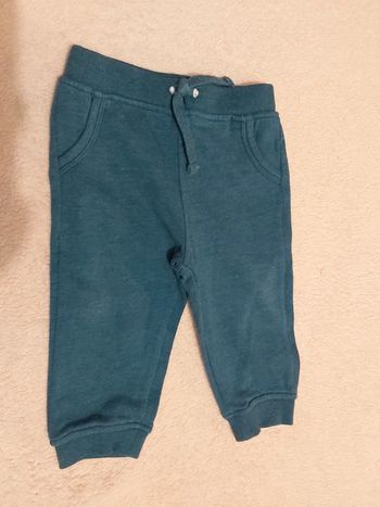 Pantalon type jogging