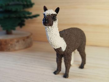 Schleich lama marron et beige