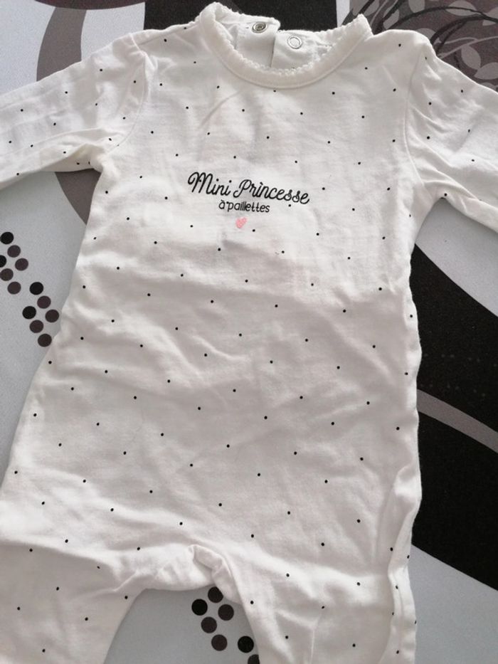 Pyjama 3 mois - photo numéro 2