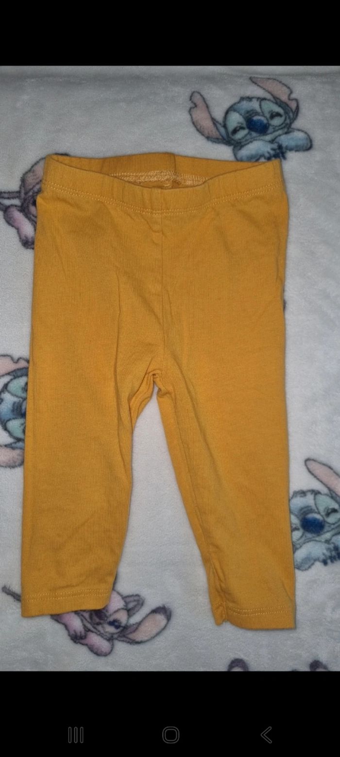 Leggings 6 mois en très bon état