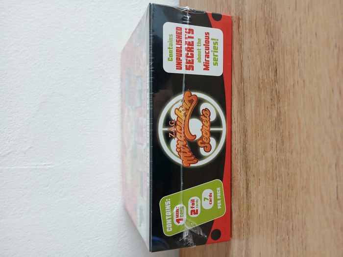 TGC Miraculous Secrets 24 Booster Cards en Display NEUF - photo numéro 3