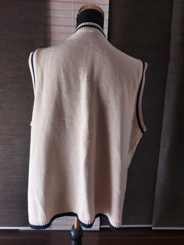 Gilet sans manches fait main - photo numéro 2