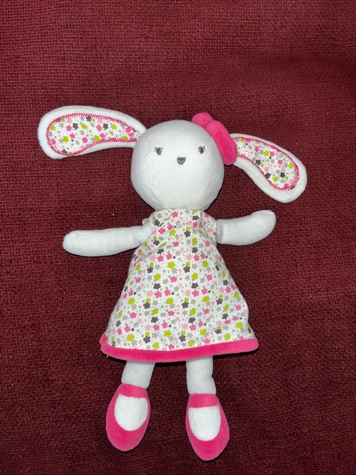 Peluche doudou, doudou, lapin, velours blanc, robe, robe rose, vert noir, gris, chaussures